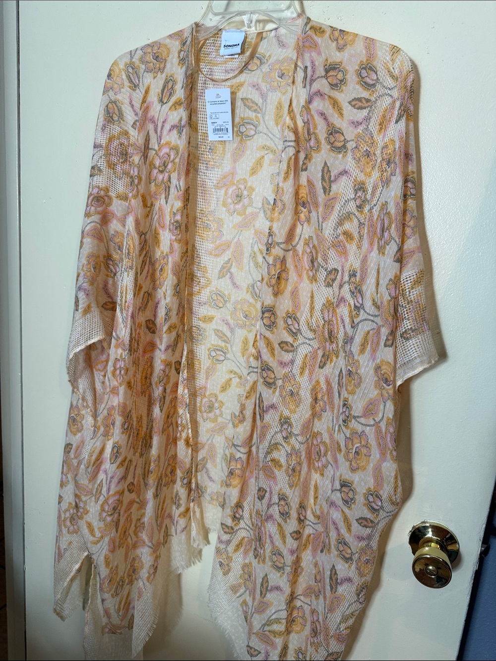 Kohl's Light Pink and Gold Floral Knit Throw